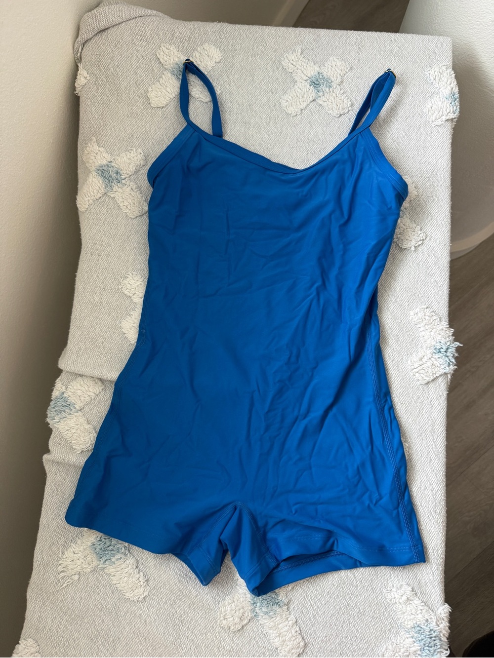 Jolyn surf suit